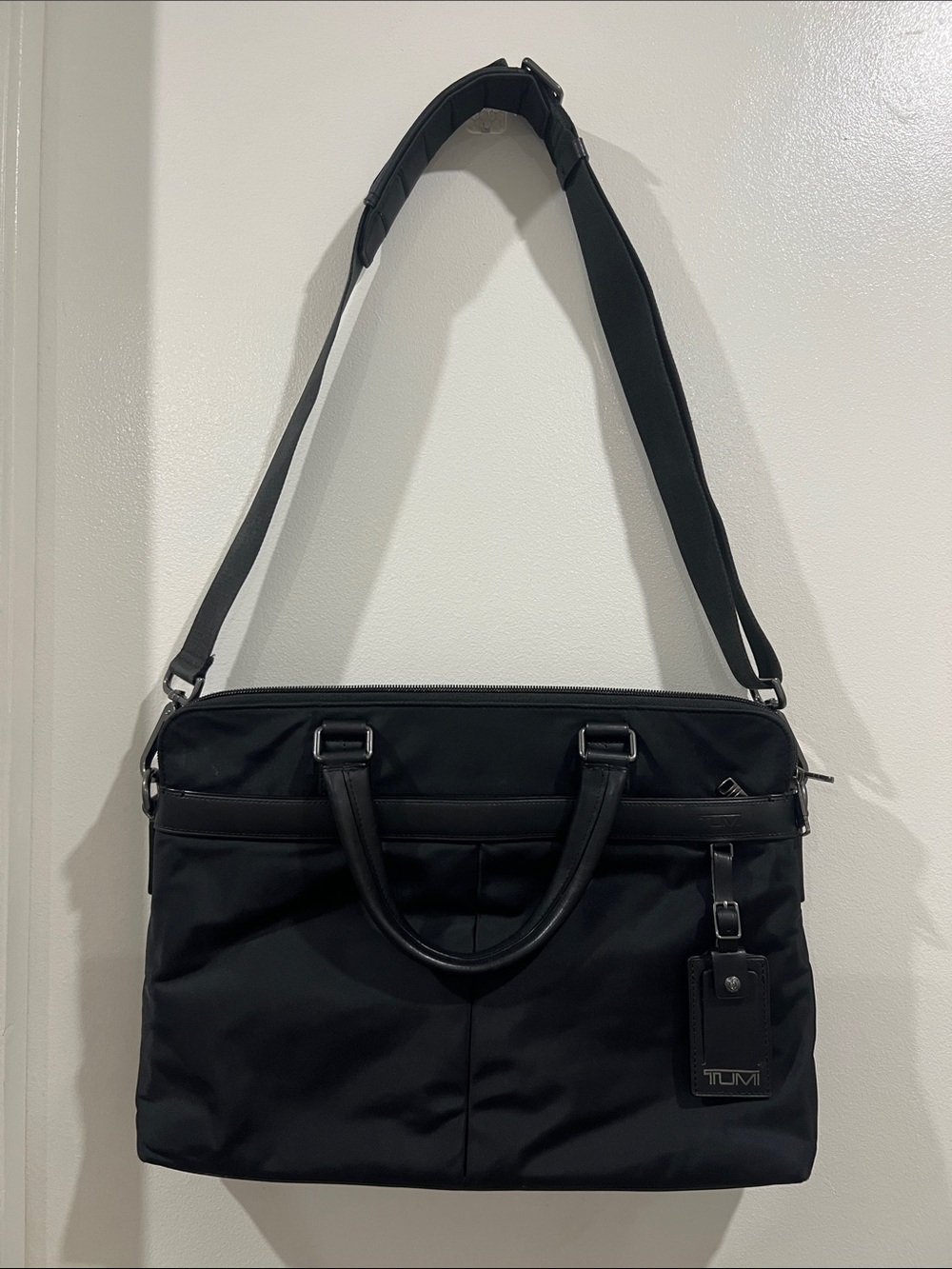 Tumi Black Nylon Laptop Briefcase Bag with Shoulder Strap Crossbody